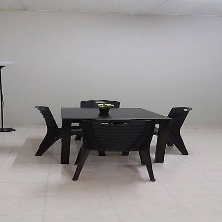 Taman Tanjung Minyak Homestay Malacca Bagian luar foto