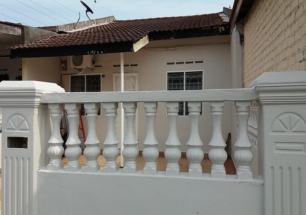 Taman Tanjung Minyak Homestay Malacca Bagian luar foto